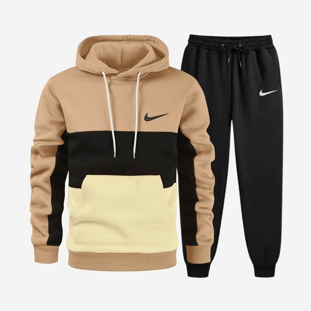 Tuta Sportiva Rilassata con Cappuccio - PREZZO DI LIQUIDAZIONE